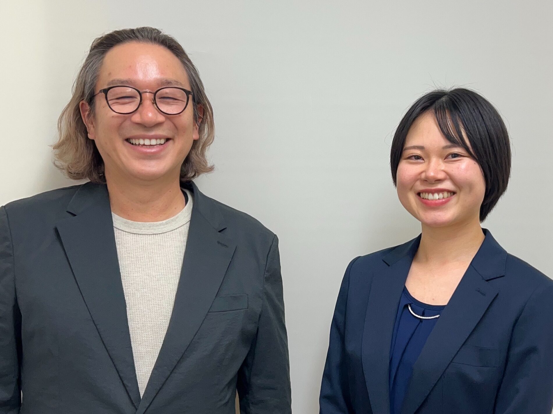 竹内嘉浩社長と伊藤明日香カウンセラー